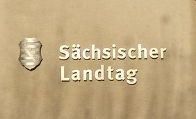 Wappen an Wand vom S&auml;chsischen Landtag