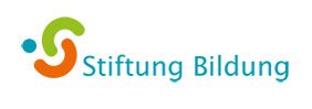 Logo der Stiftung Bildung als Schriftzug in hellblau, davor ist ein Symbol - die wie zwei Halbkreise in einander geschwungen sind