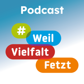 Das Logo des Podcasts Weil Vielfalt fetzt.